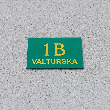 Silver Apartment