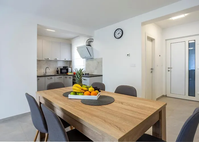 Silver Apartman Póla